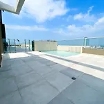 Apt 2605